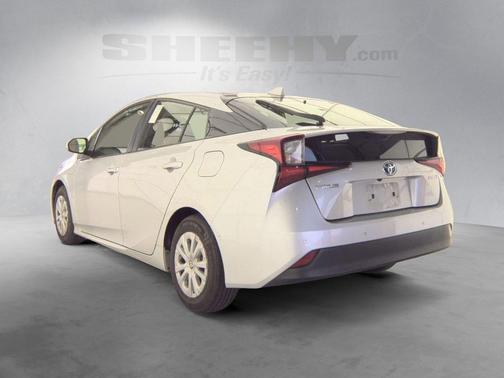 2022 Toyota Prius LE