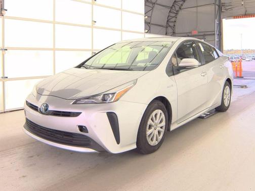 2022 Toyota Prius LE