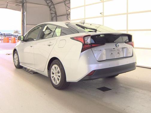 2022 Toyota Prius LE
