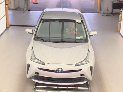 2022 Toyota Prius LE
