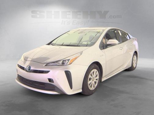 2022 Toyota Prius LE