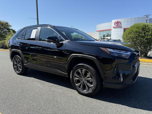 2024 Toyota RAV4 Hybrid XLE Premium
