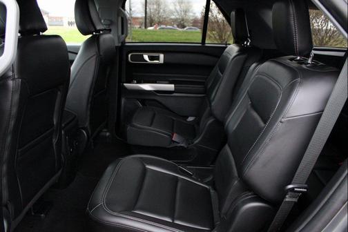 Carbonized Gray Metallic 2023 Ford Explorer XLT