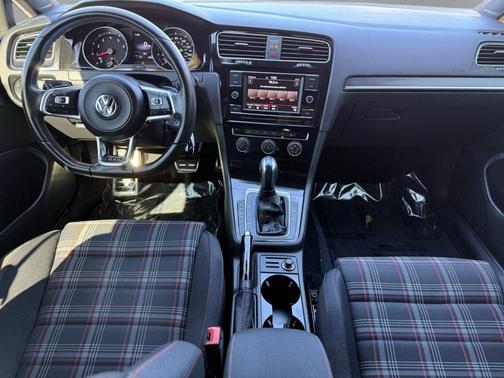 2020 Volkswagen Golf GTI 2.0T S DSG