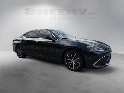 2025 Lexus ES 300h Base