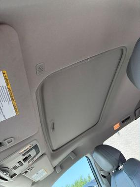 Midnight Black Metallic 2024 Toyota Sienna XLE