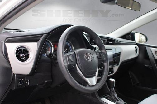 Super White 2017 Toyota Corolla LE