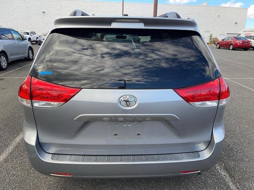 2013 Toyota Sienna LE