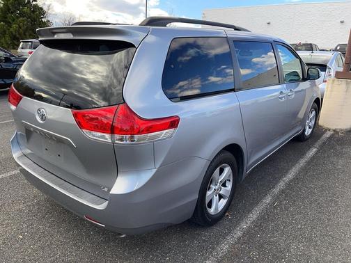 2013 Toyota Sienna LE