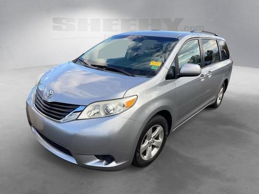2013 Toyota Sienna LE