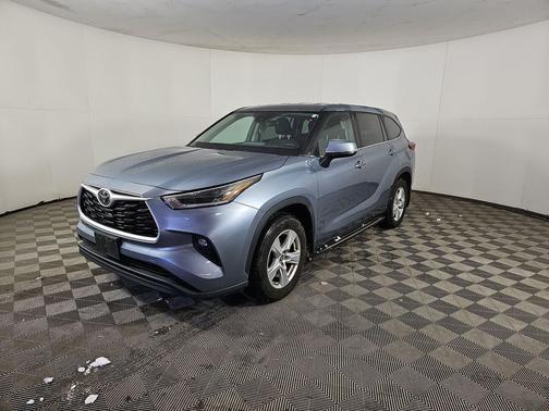 2021 Toyota Highlander LE