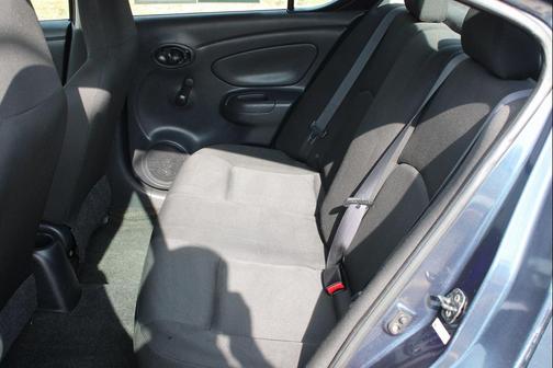 2015 Nissan Versa 1.6 S+