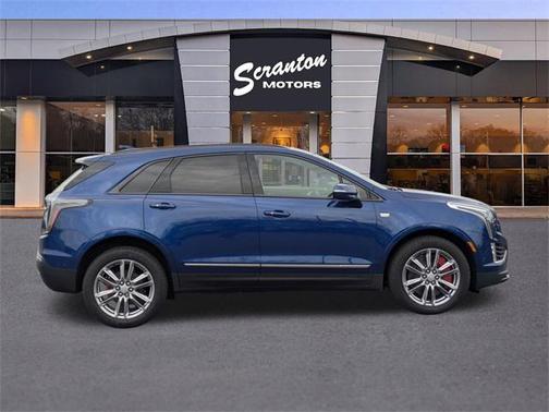 2025 Cadillac XT5 Sport