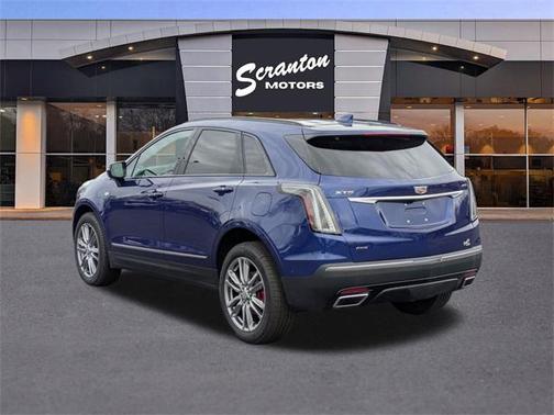 2025 Cadillac XT5 Sport