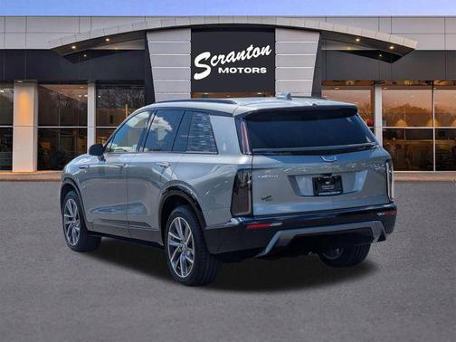Argent Silver Metallic 2026 Cadillac VISTIQ Sport
