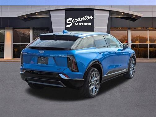 2025 Cadillac OPTIQ Luxury