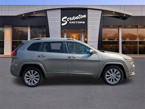 2017 Jeep Cherokee Overland