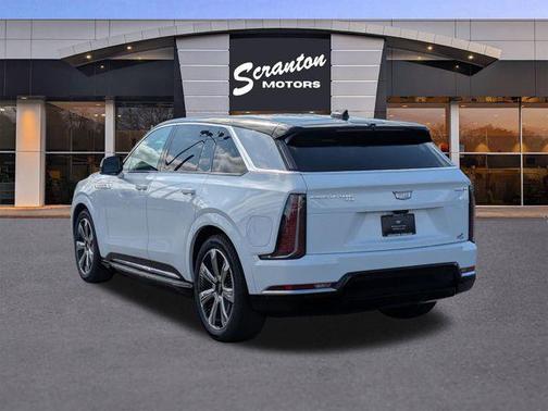 2025 Cadillac Escalade Luxury