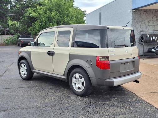 Tan 2005 Honda Element EX
