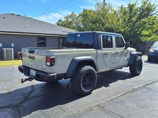 2020 Jeep Gladiator Sport