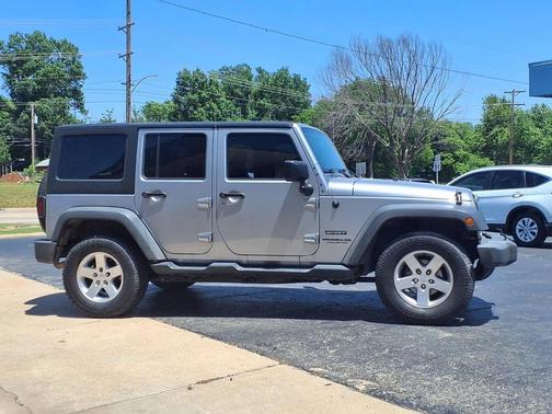 Dk. Gray 2016 Jeep Wrangler Unlimited Sport