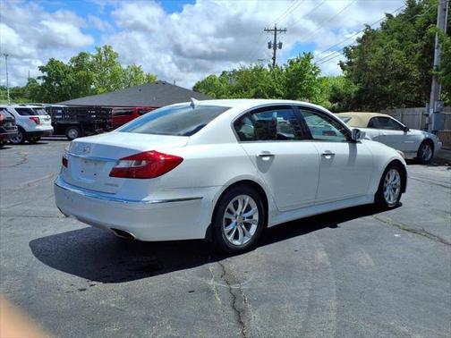 2013 Hyundai Genesis 3.8