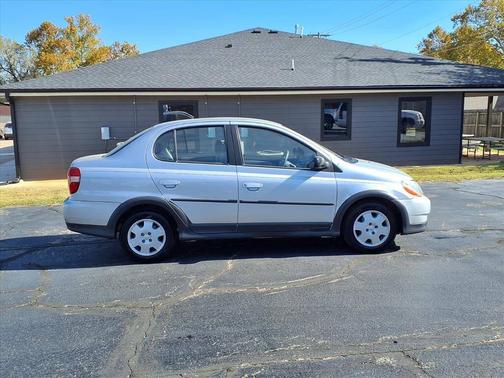 2002 Toyota ECHO Base 4dr Sedan