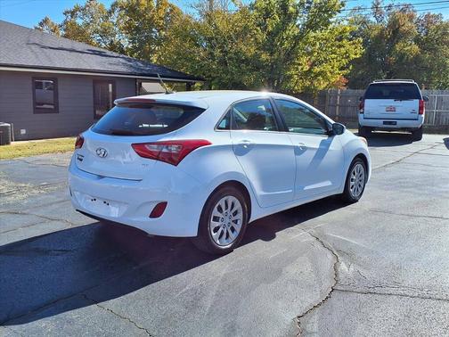 2017 Hyundai Elantra GT Base