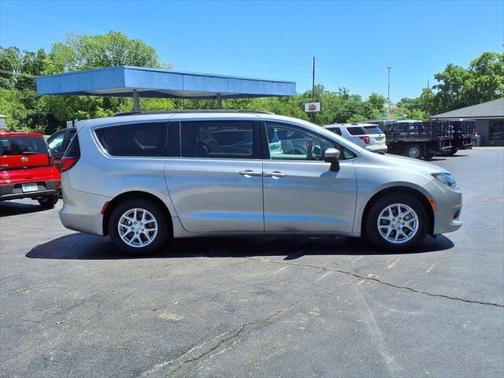 2020 Chrysler Voyager LXI