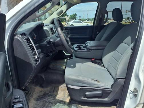 Bright White Clearcoat 2018 RAM 1500 Tradesman