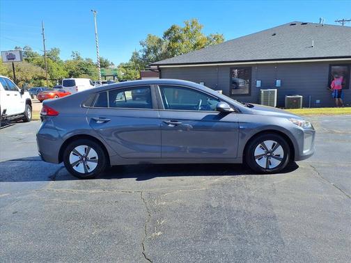 2019 Hyundai IONIQ Hybrid Blue