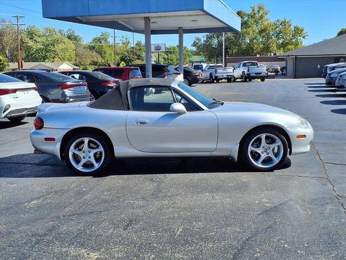 2003 Mazda MX-5 Miata LS 2dr Roadster