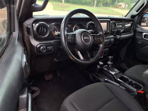 Gray 2020 Jeep Gladiator Sport S