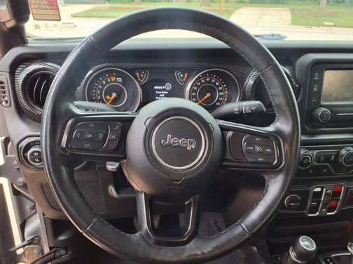 Gray 2020 Jeep Gladiator Sport S
