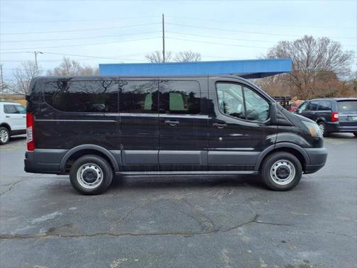2017 Ford Transit-150 XL