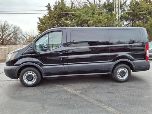 2017 Ford Transit-150 XL