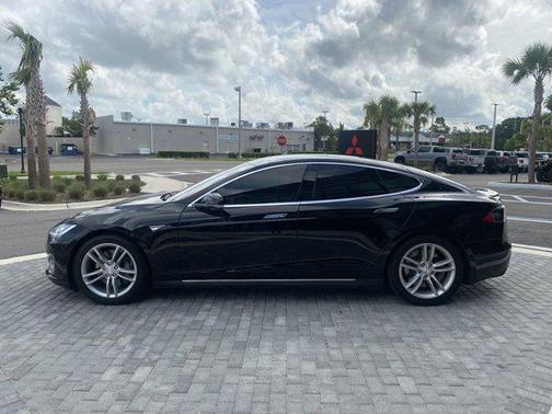 Black 2015 Tesla Model S 85D