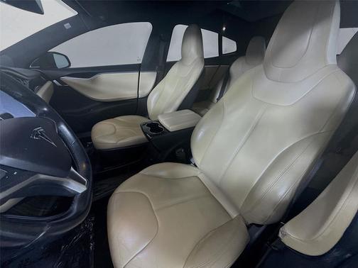 Black 2015 Tesla Model S 85D