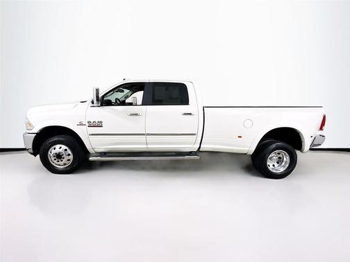 2018 RAM 3500 Laramie Crew Cab 4x4 8' Box