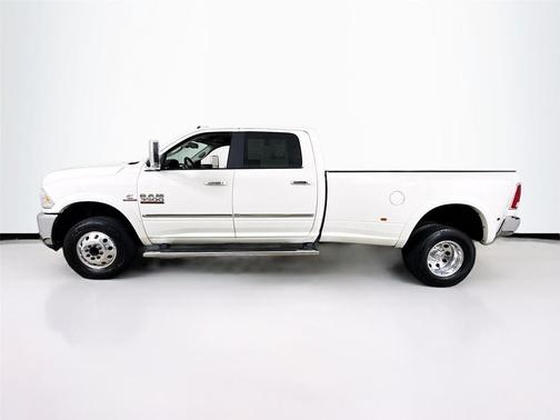 2018 RAM 3500 Laramie Crew Cab 4x4 8' Box