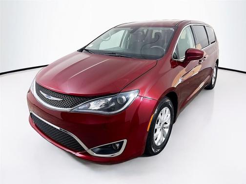 2018 Chrysler Pacifica Touring Plus