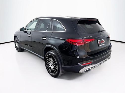 2025 Mercedes-Benz GLC 300 Base