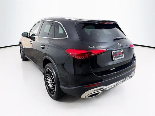 2025 Mercedes-Benz GLC 300 Base
