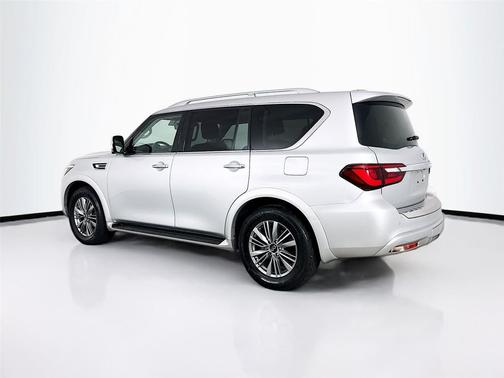 2021 INFINITI QX80 Luxe
