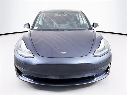 2019 Tesla Model 3 Mid Range
