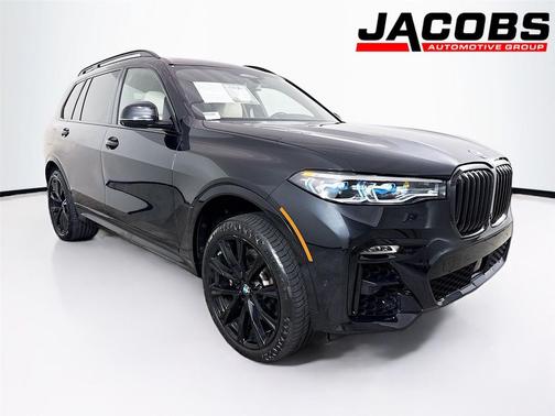2022 BMW X7 M50i