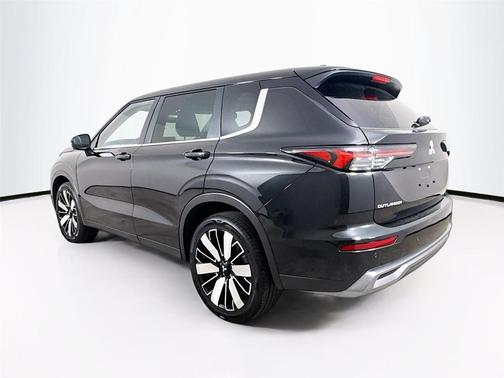 2025 Mitsubishi Outlander SE 2.5 2WD