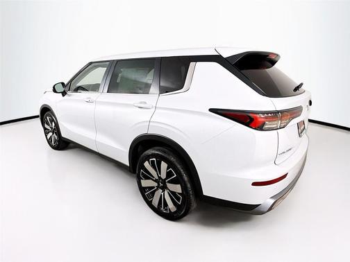 2025 Mitsubishi Outlander SE 2.5 2WD