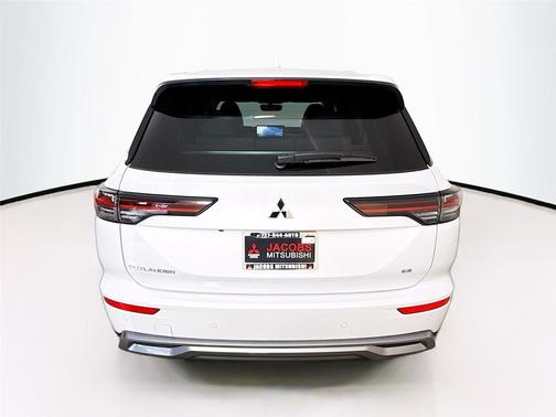 2025 Mitsubishi Outlander SE 2.5 2WD