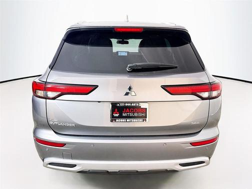2023 Mitsubishi Outlander SEL 2.5 2WD